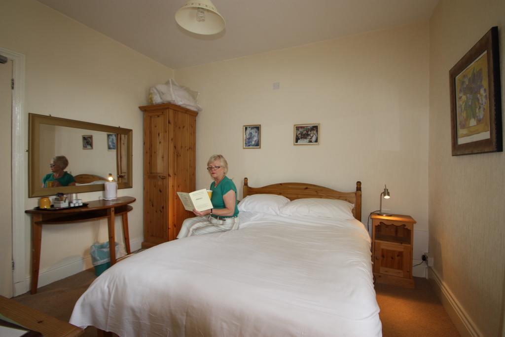 Somerset House B&B Grange-over-Sands Bagian luar foto